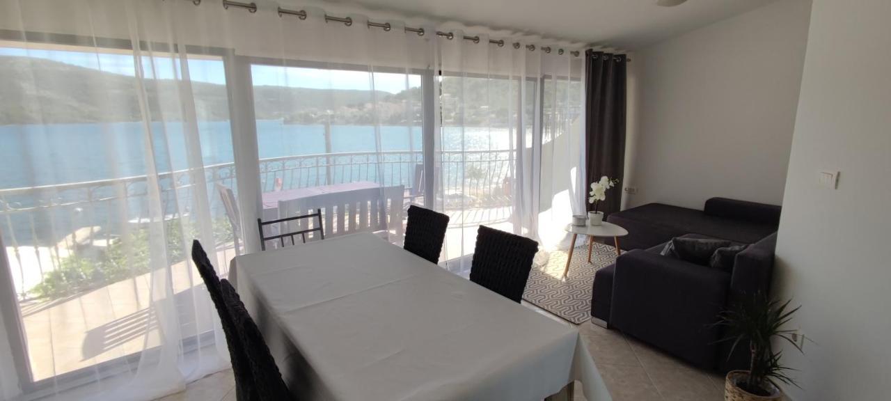 Apartman Mila Marina Exterior foto