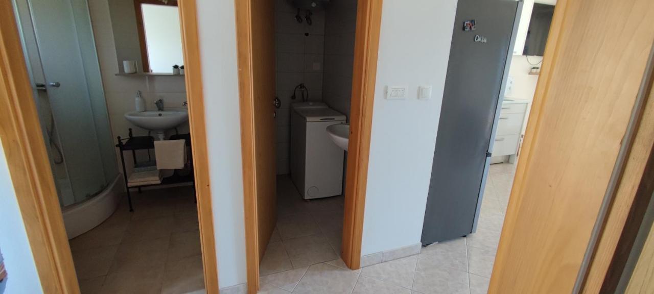 Apartman Mila Marina Exterior foto