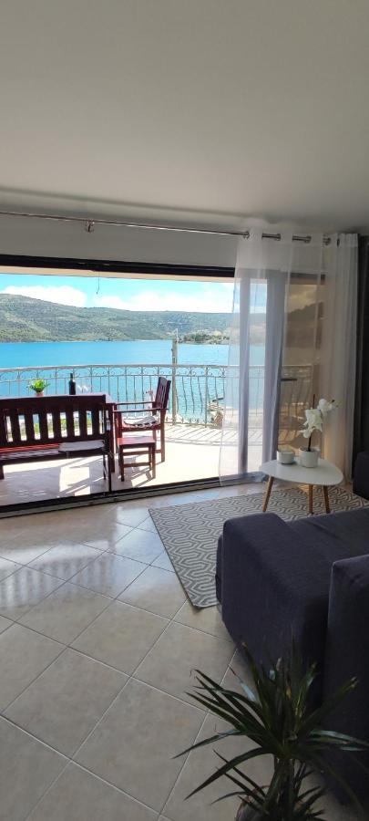 Apartman Mila Marina Exterior foto